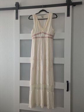 Flying Tomato Cream Sleeveless Maxi Dress with Lace Panel